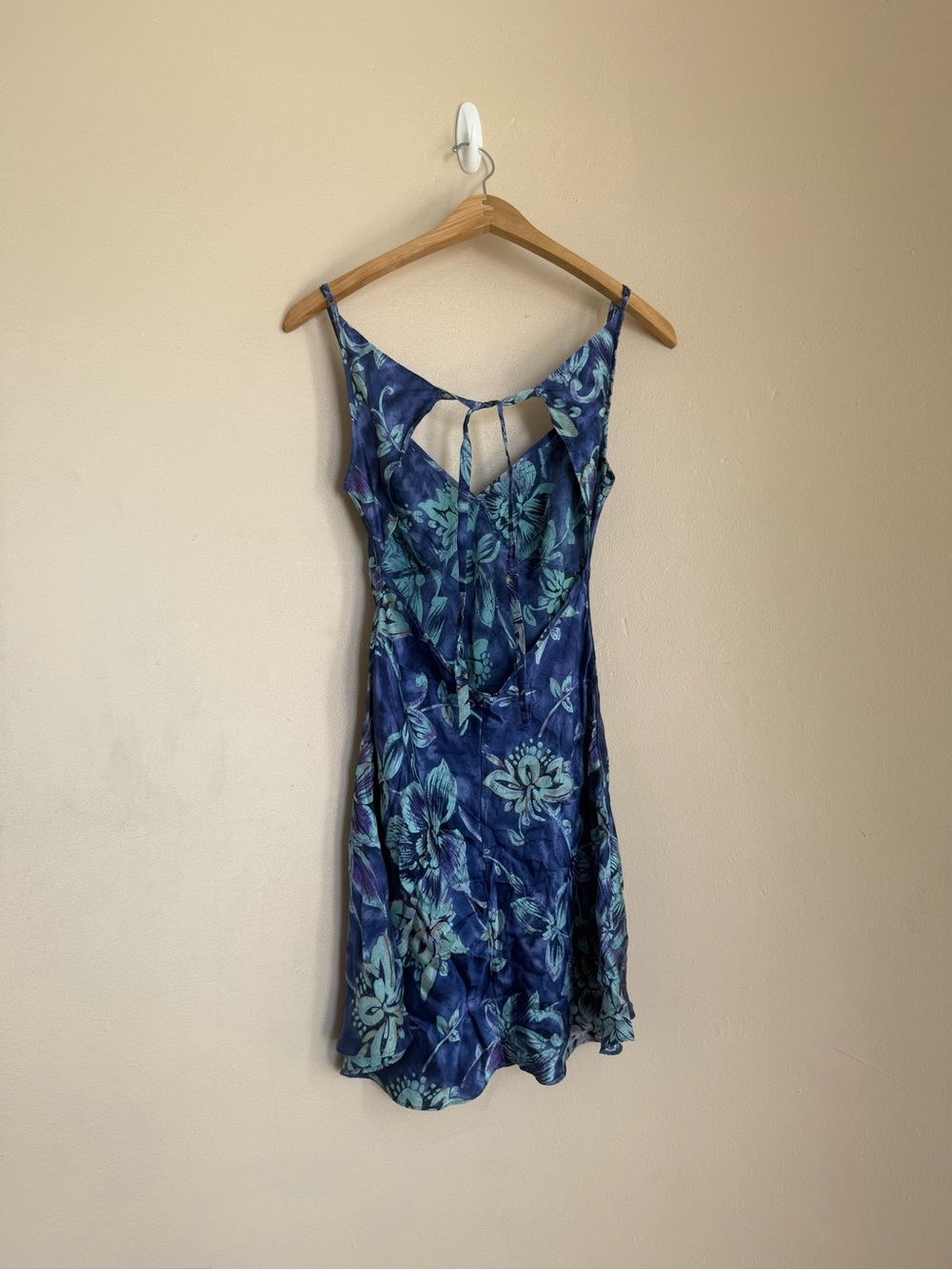 100% Silk Victoria’s Secret (2000) Tie Back Floral Blue Dress